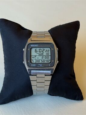 Vintage Seiko Quartz Men’s Watch A714 “Running Man” Digital Watch